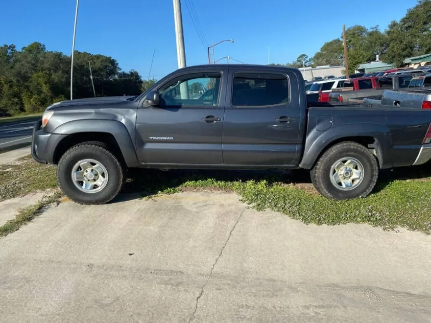 2010 Toyota Tacoma V6 photo 1