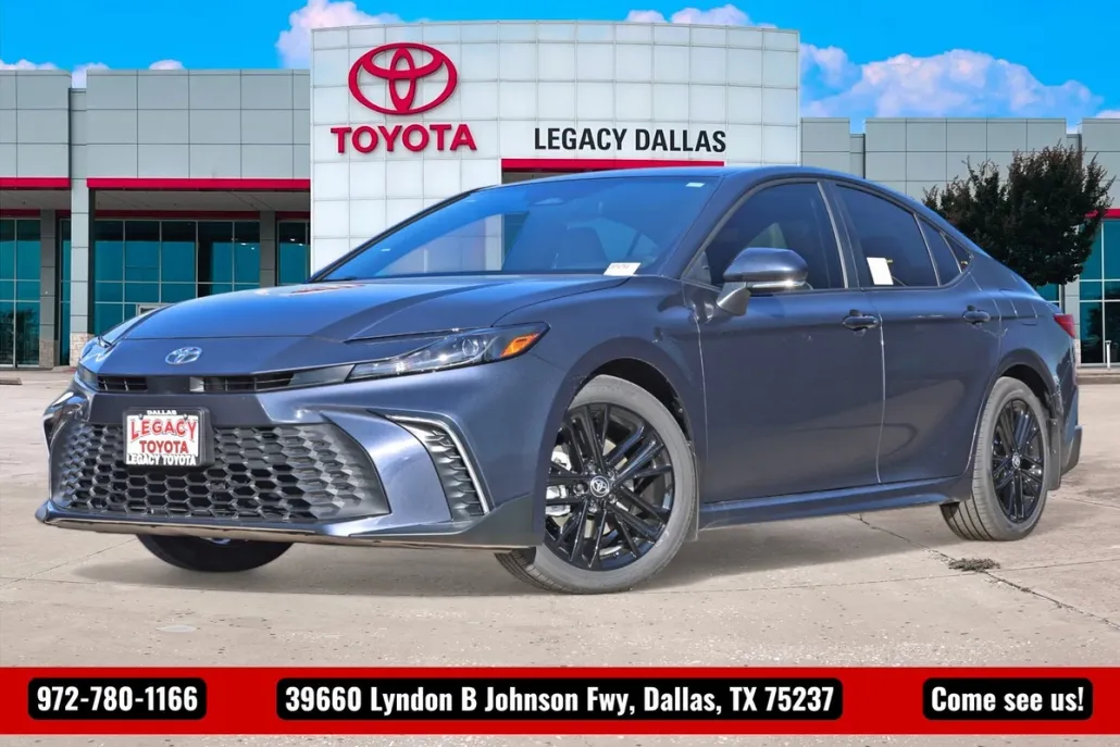 2026 Toyota Camry SE photo 1