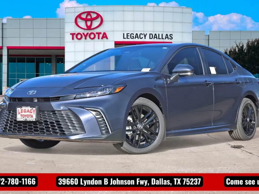 2026 Toyota Camry SE photo 1