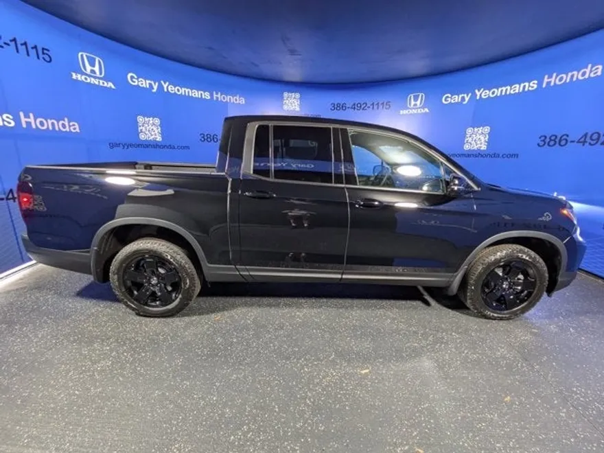 2025 Honda Ridgeline Black Edition photo 1