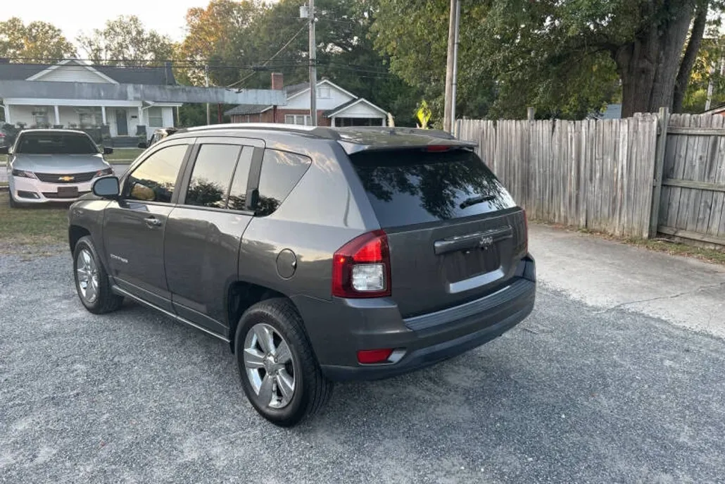 2014 Jeep Compass Sport photo 1