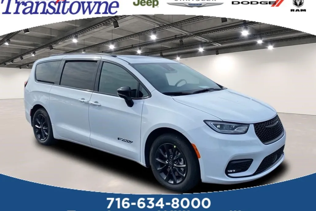 2025 Chrysler Pacifica photo 1