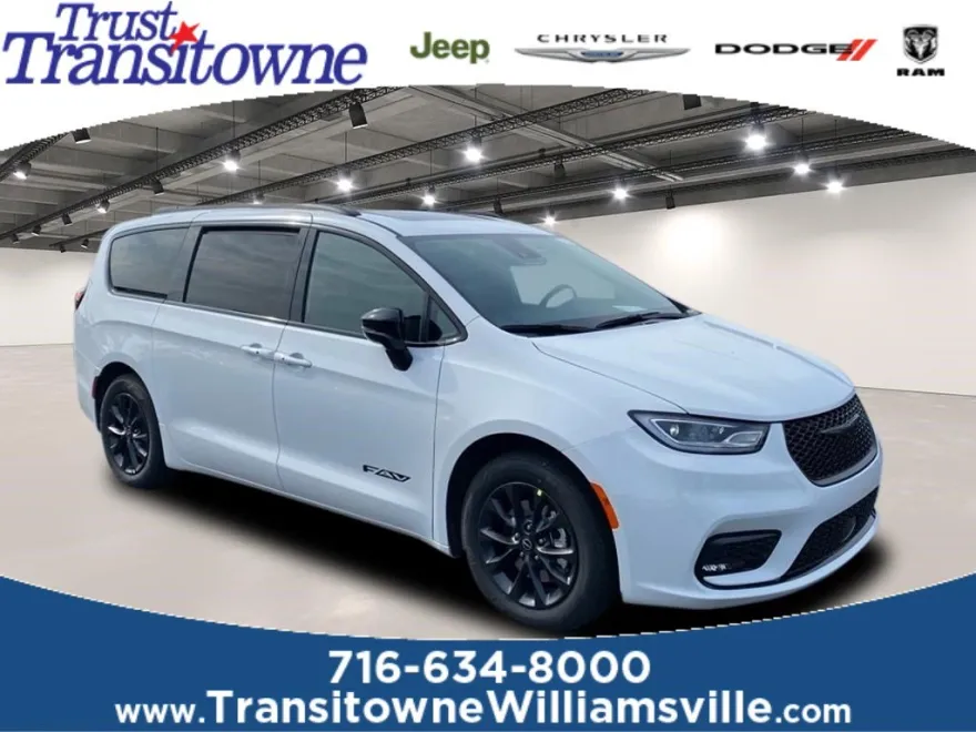 2025 Chrysler Pacifica photo 1