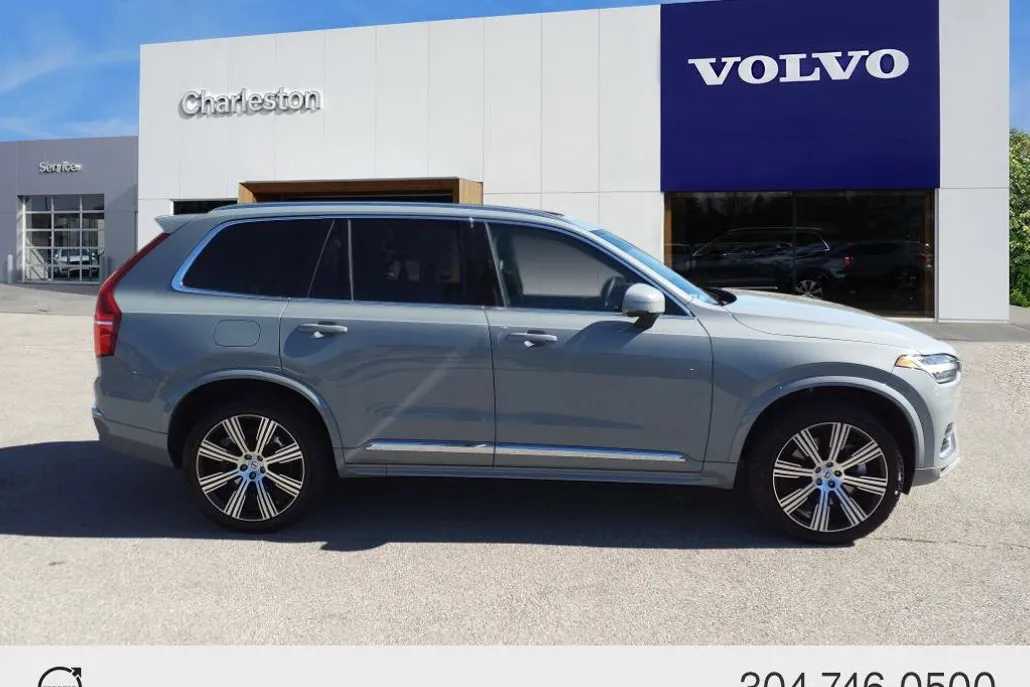 2025 Volvo XC90 Core AWD photo 1