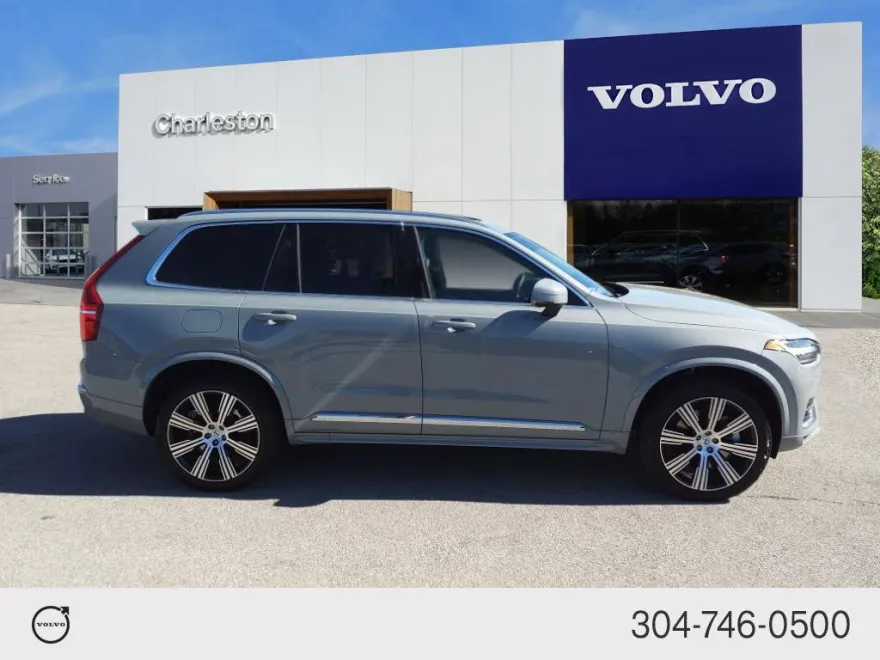 2025 Volvo XC90 Core AWD photo 1