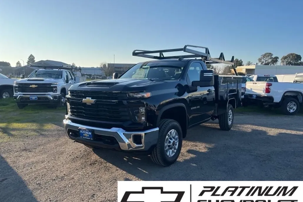 2025 Chevrolet Silverado 2500HD photo 1
