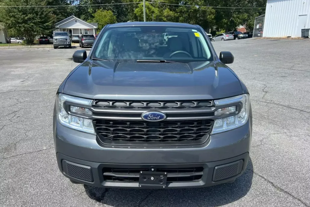 2022 Ford Maverick XLT photo 1