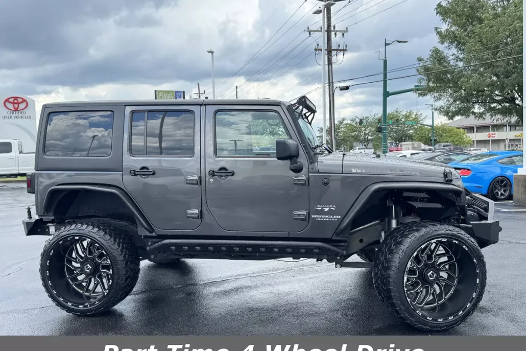 2017 Jeep Wrangler Unlimited Sahara photo 1