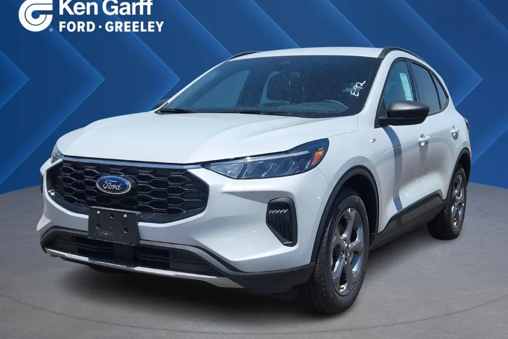 2025 Ford Escape ST-Line photo 1