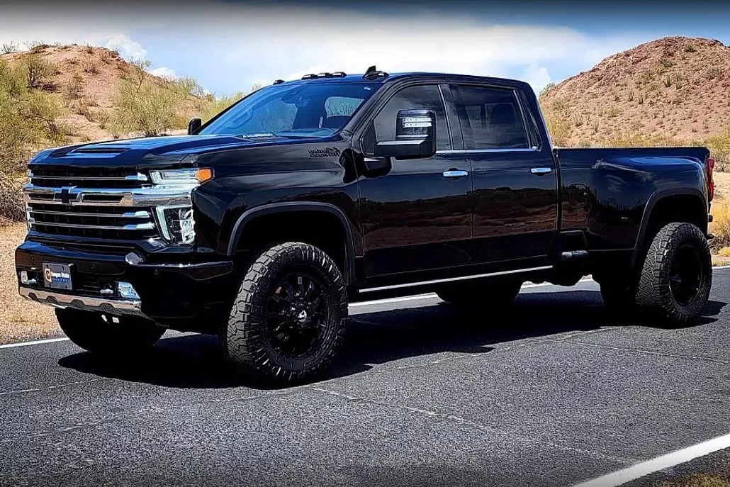 2021 Chevrolet Silverado 3500HD High Country photo 1