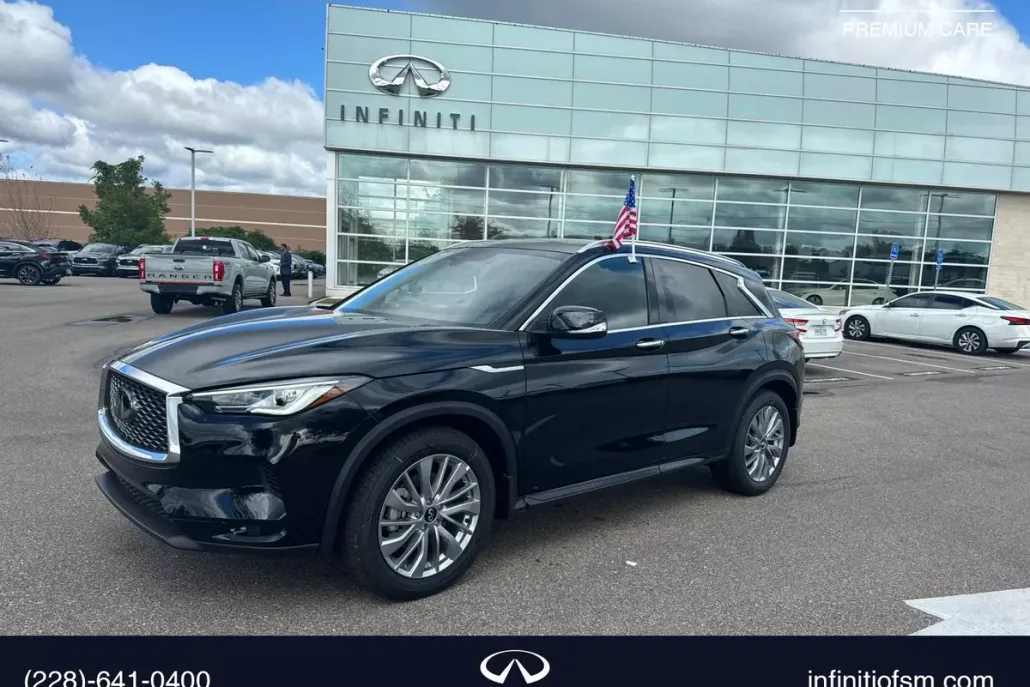 2025 Infiniti QX50 Luxe AWD photo 1