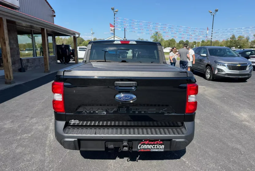 2024 Ford Maverick Lariat photo 1