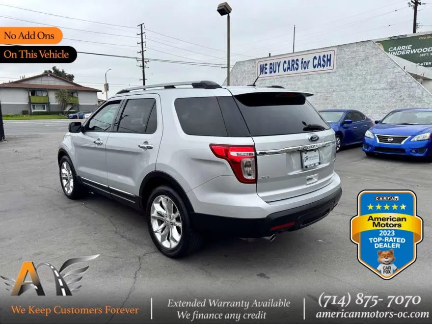 2015 Ford Explorer XLT photo 1