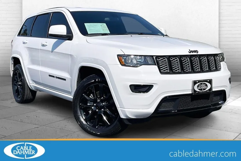 2021 Jeep Grand Cherokee Laredo X photo 1
