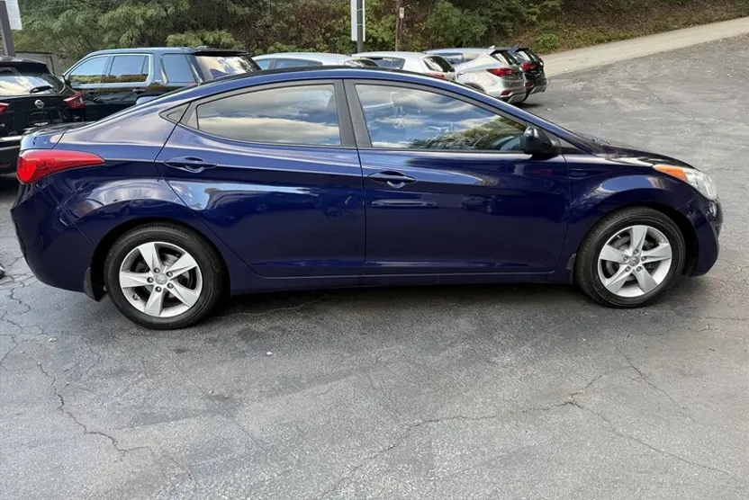 2013 Hyundai Elantra GLS Limited GS SE Tech photo 1