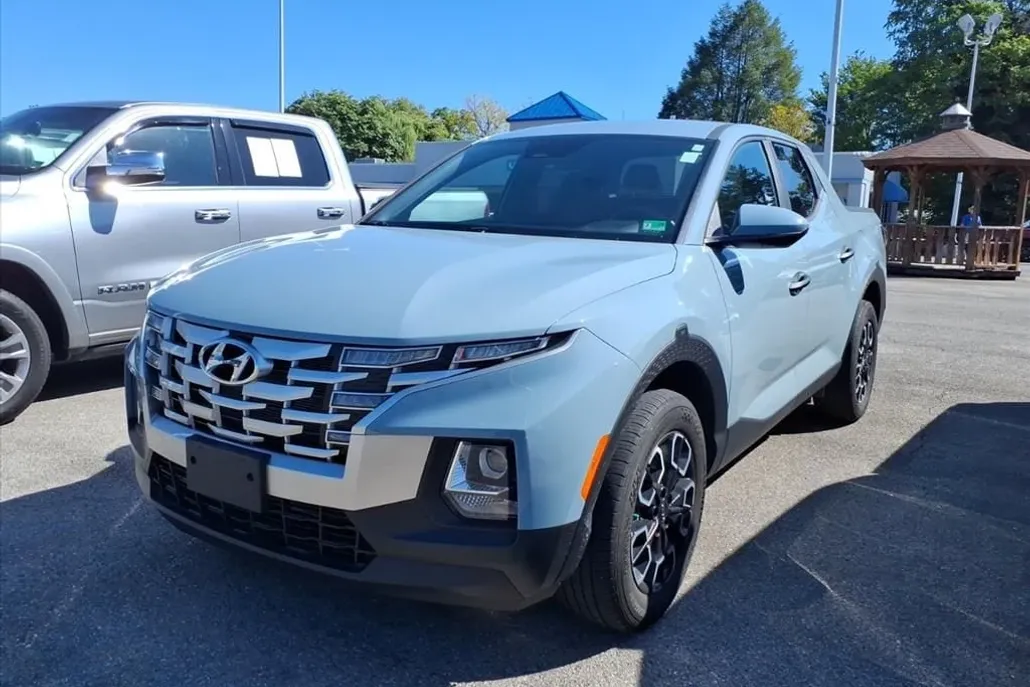 2022 Hyundai Santa Cruz SE photo 1