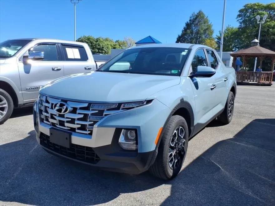 2022 Hyundai Santa Cruz SE photo 1