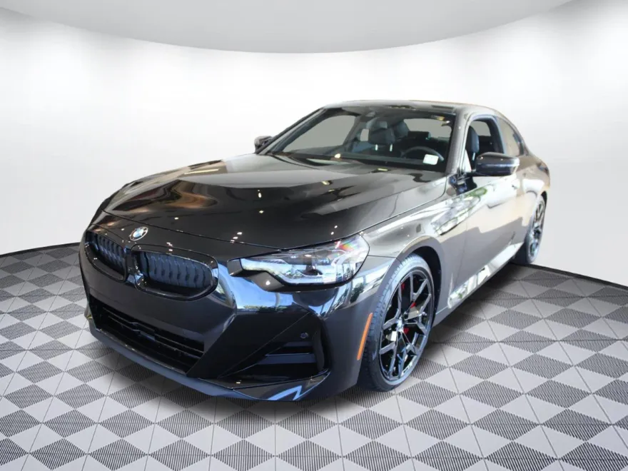 2025 Bmw 230i Coupe photo 1