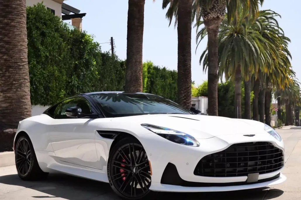 2025 Aston Martin DB12 photo 1