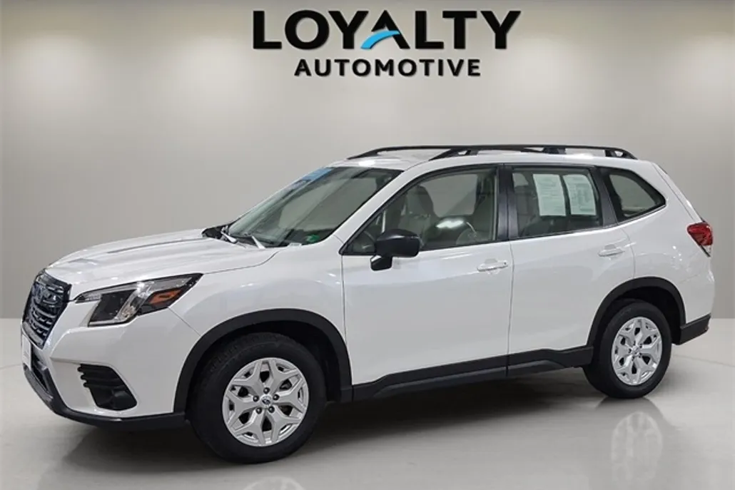 2023 Subaru Forester Base photo 1