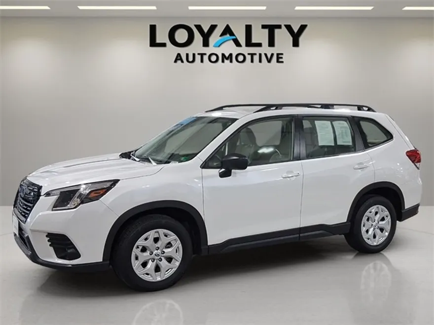 2023 Subaru Forester Base photo 1
