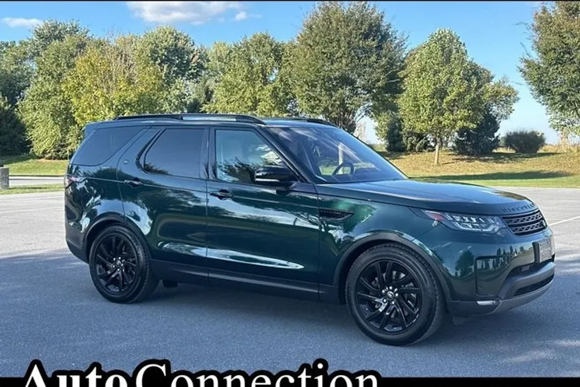 2017 Land Rover Discovery HSE photo 1
