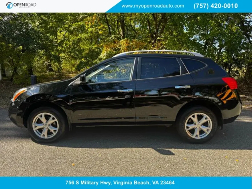 2010 Nissan Rogue SL photo 1