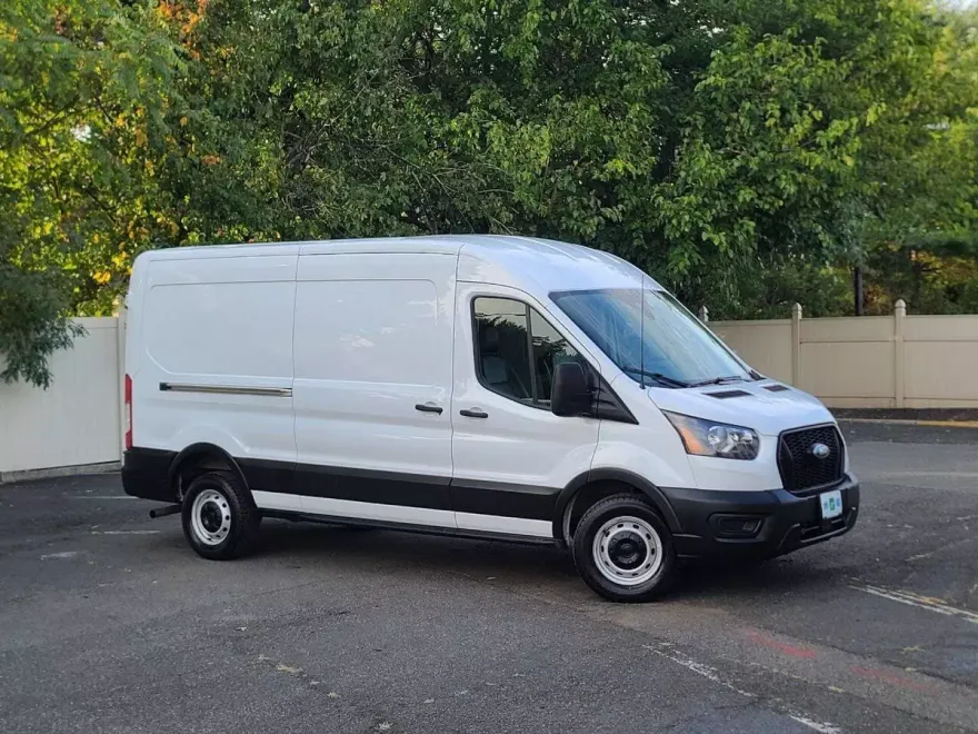 2022 Ford Transit photo 1