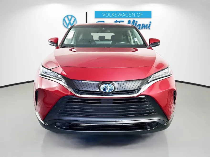 2022 Toyota Venza LE photo 1