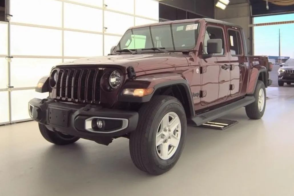 2021 Jeep Gladiator Sport photo 1