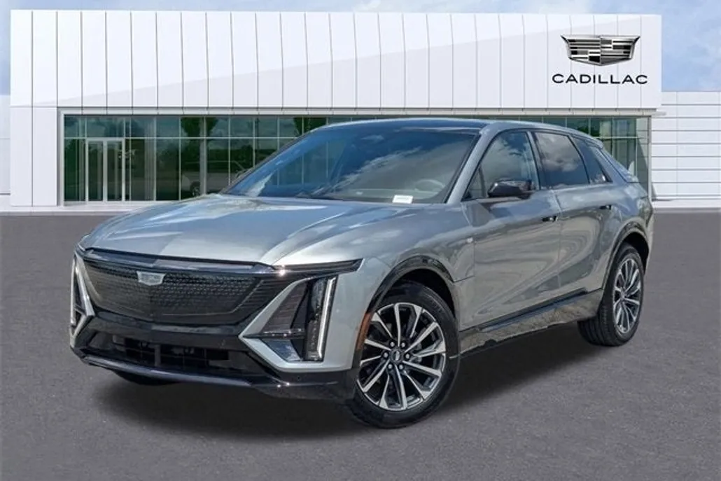 2025 Cadillac Lyriq Sport photo 1