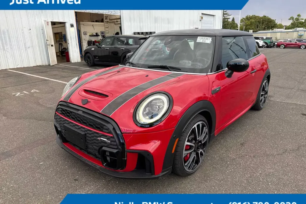 2024 Mini Cooper Hardtop John Cooper Works photo 1