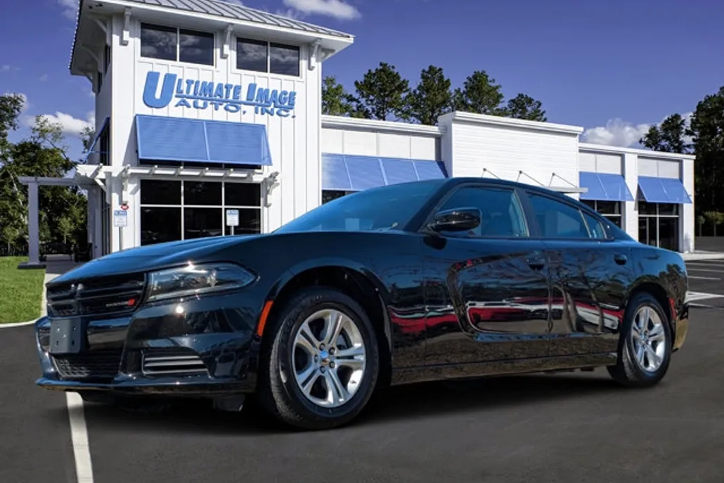 2022 Dodge Charger SXT photo 1