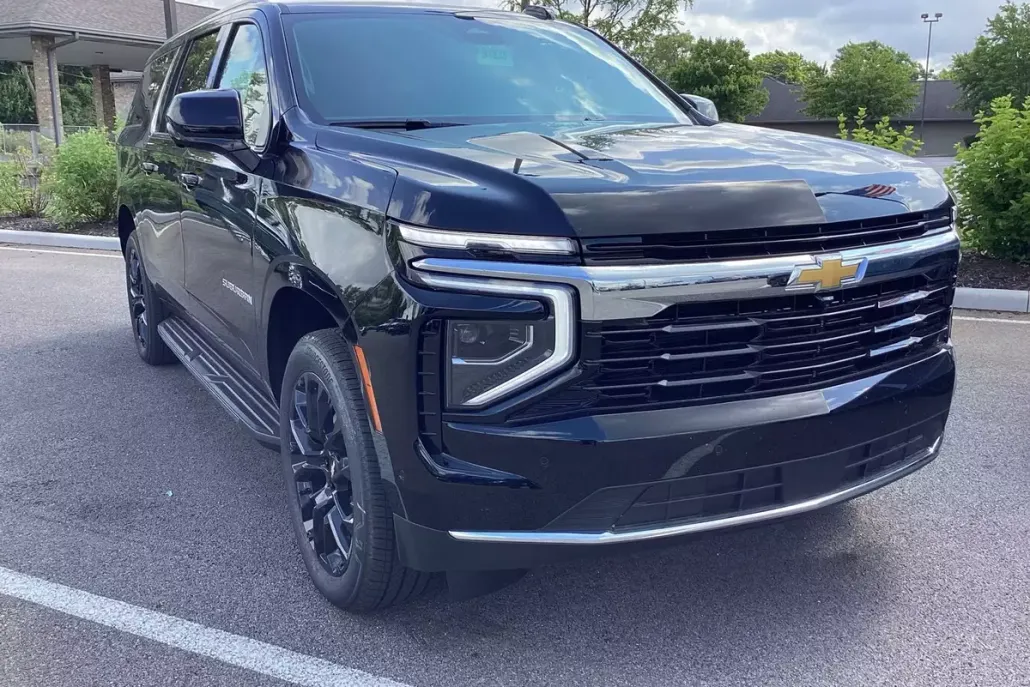 2025 Chevrolet Suburban LS photo 1