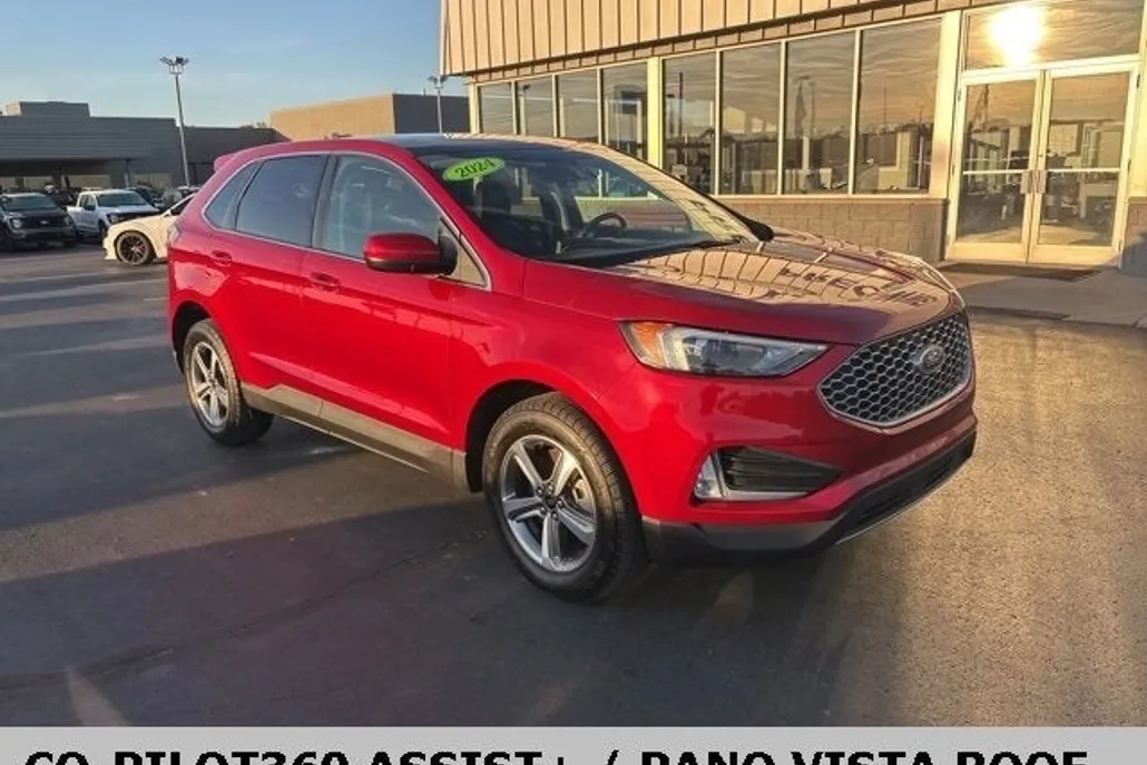 2024 Ford Edge SEL photo 1