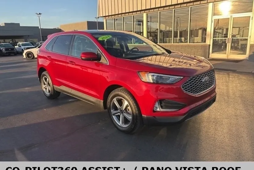 2024 Ford Edge SEL photo 1