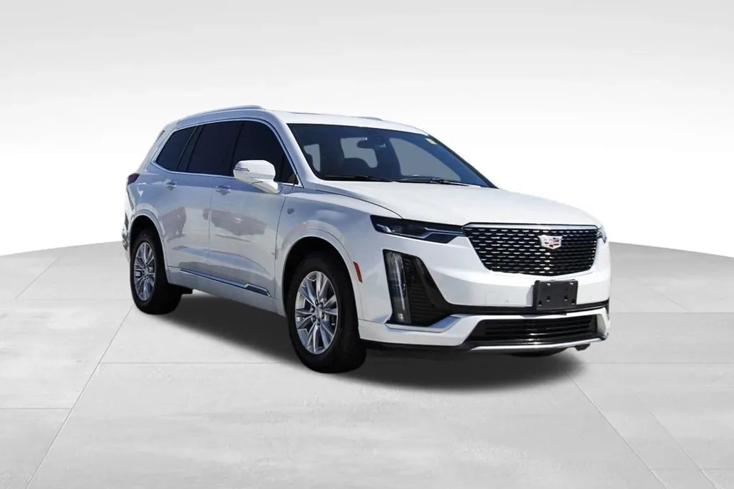 2023 Cadillac XT6 Luxury photo 1