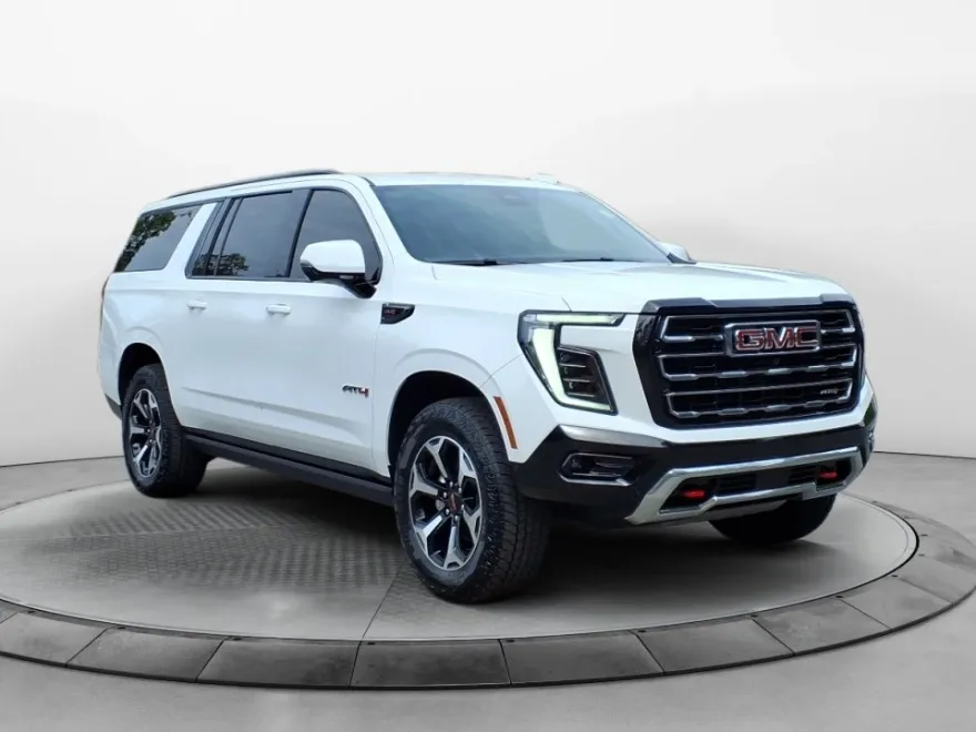 2025 Gmc Yukon XL AT4 photo 1