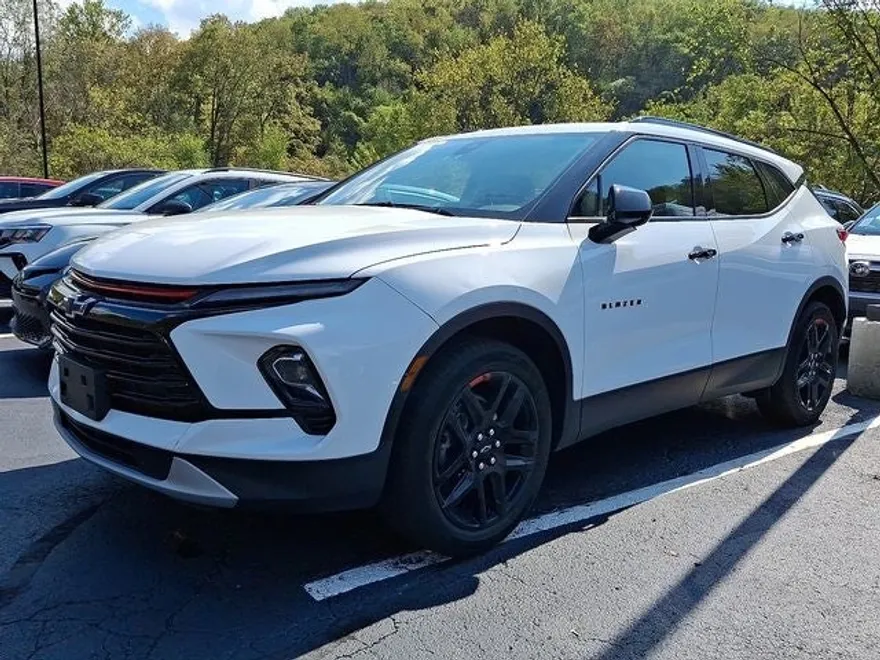 2023 Chevrolet Blazer 2LT photo 1