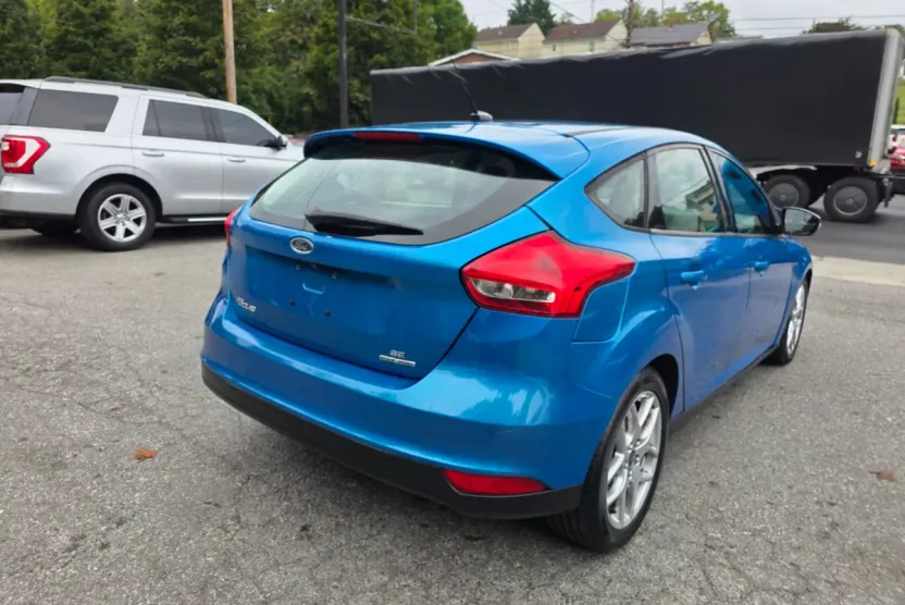 2015 Ford Focus SE photo 1