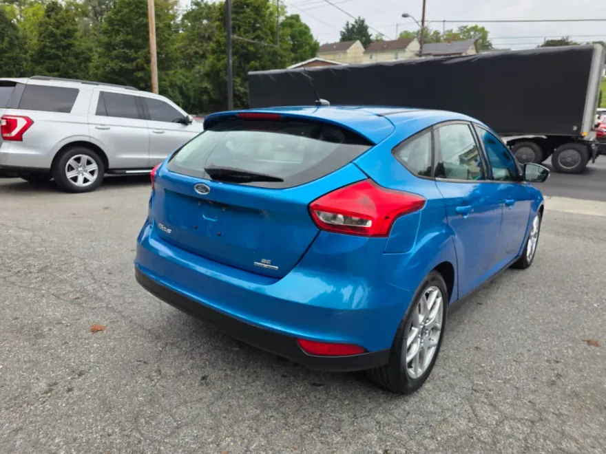 2015 Ford Focus SE photo 1