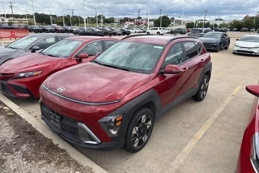 2024 Hyundai Kona SEL photo 1