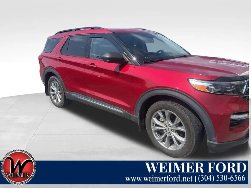 2021 Ford Explorer XLT photo 1