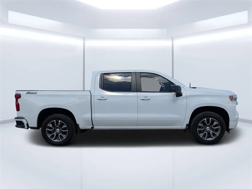 2024 Chevrolet Silverado 1500 RST photo 1