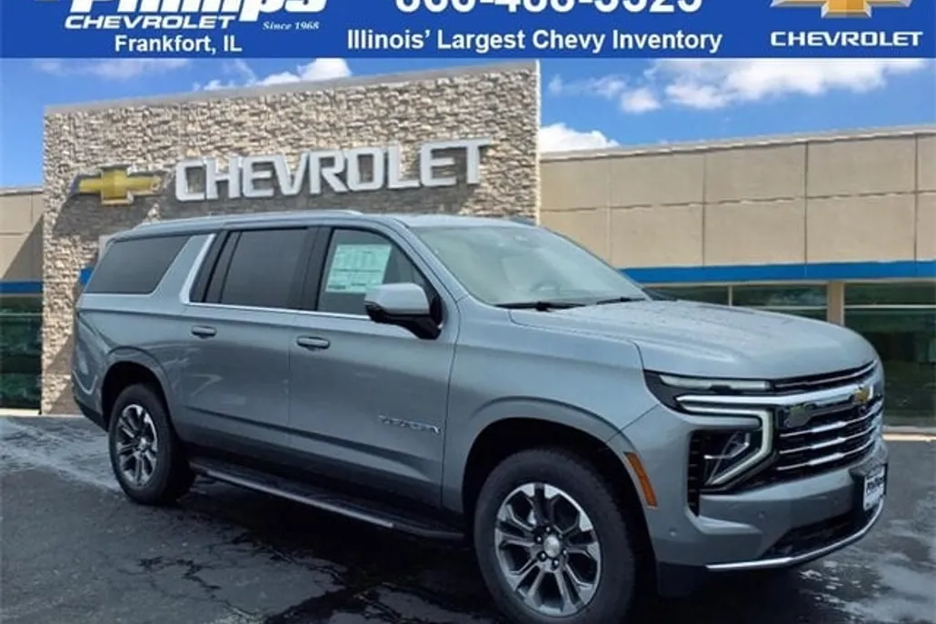 2025 Chevrolet Suburban LT photo 1