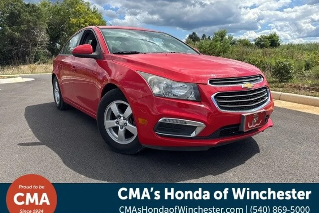 2016 Chevrolet Cruze LT photo 1