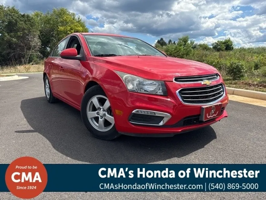 2016 Chevrolet Cruze LT photo 1