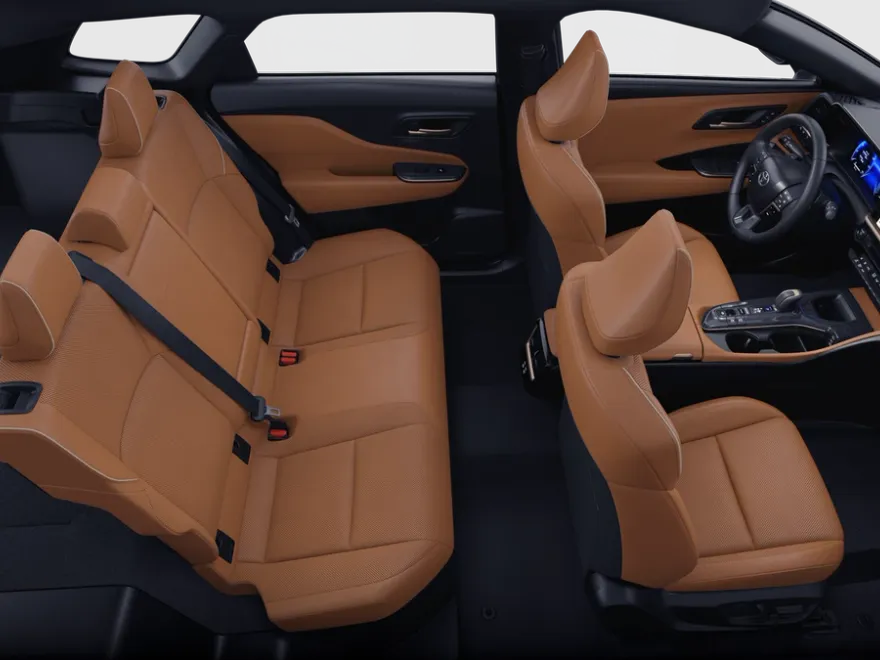 2025 Toyota Crown Signia XLE photo 1
