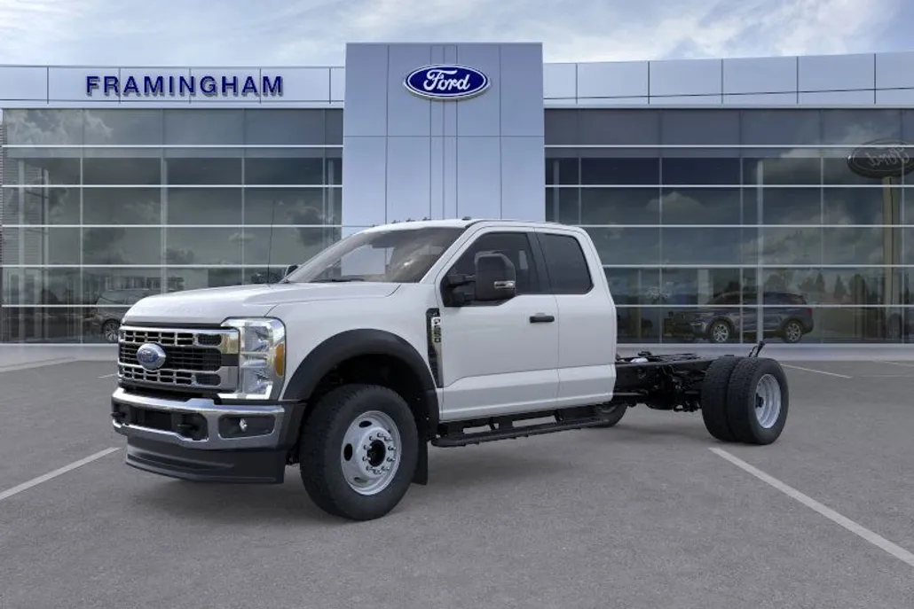 2025 Ford F-550 XL photo 1
