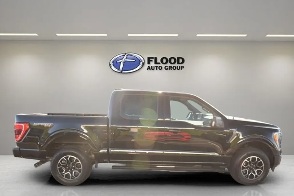2022 Ford F-150 XLT photo 1